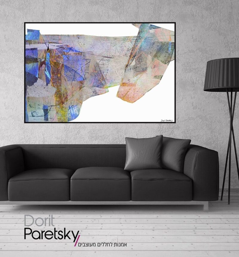 הדמיה לציור הדיגיטלי של דורית פריצקי Fiber- סיבים בסלון הבית מעל הספה